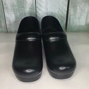 DANSKO Professional Black Cabrio Clogs